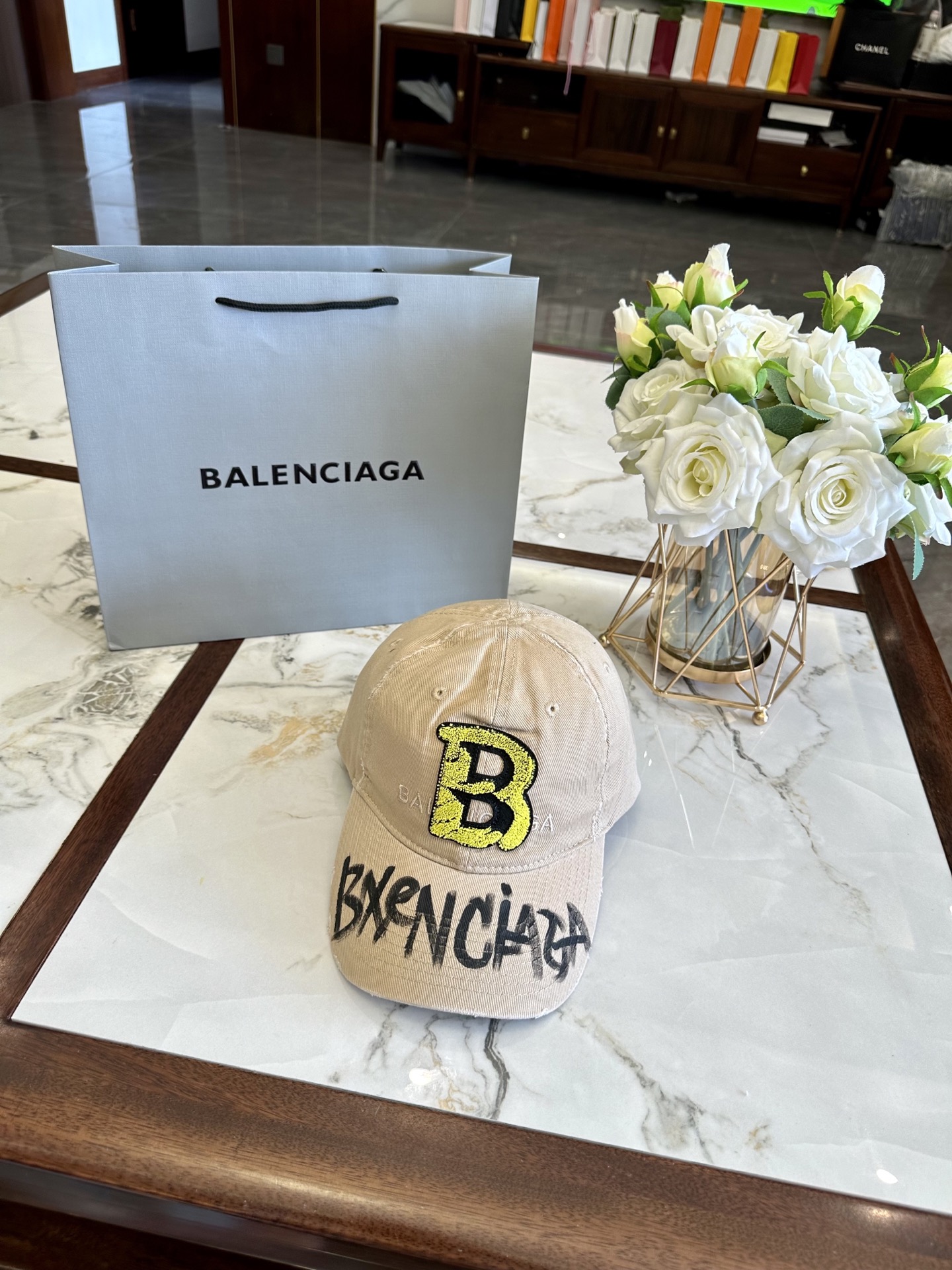 balenciaga  hat model 37